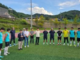 육동한 춘천시장, 춘천시민 축구단 훈련 현장 찾아 격려 기사 이미지