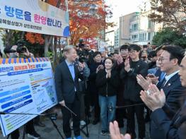 김민석 국무총리, 광주광역시 서구 골목상권 방문 기사 이미지