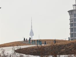 서울디자인재단, 하늘을 걷는 이색경험 'DDP 루프탑 투어' 서울 대표 어트랙션… 만족도 97% 기사 이미지