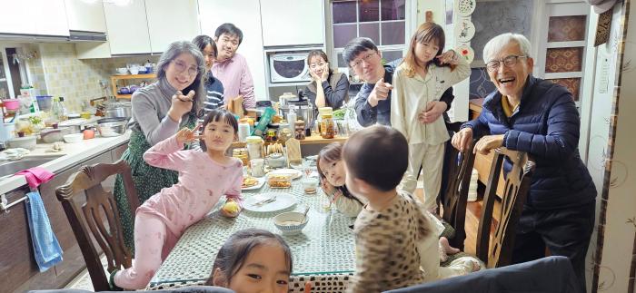 정호진박사와 기쁜 손님들