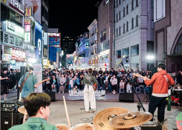 동성로 수놓는 청년 공연… ‘2026 동성로 청년버스킹’ 대장정 시작!