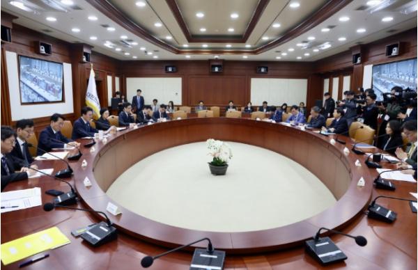 김민석 국무총리, 제9차 비상경제본부 회의 주재 기사 이미지